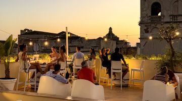 ROOFTOP LOUNGE BAR