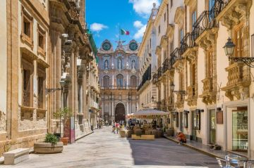 A historical center full of history - 1